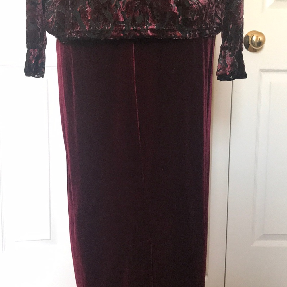 Petite Burgundy set - Picture 3 of 8
